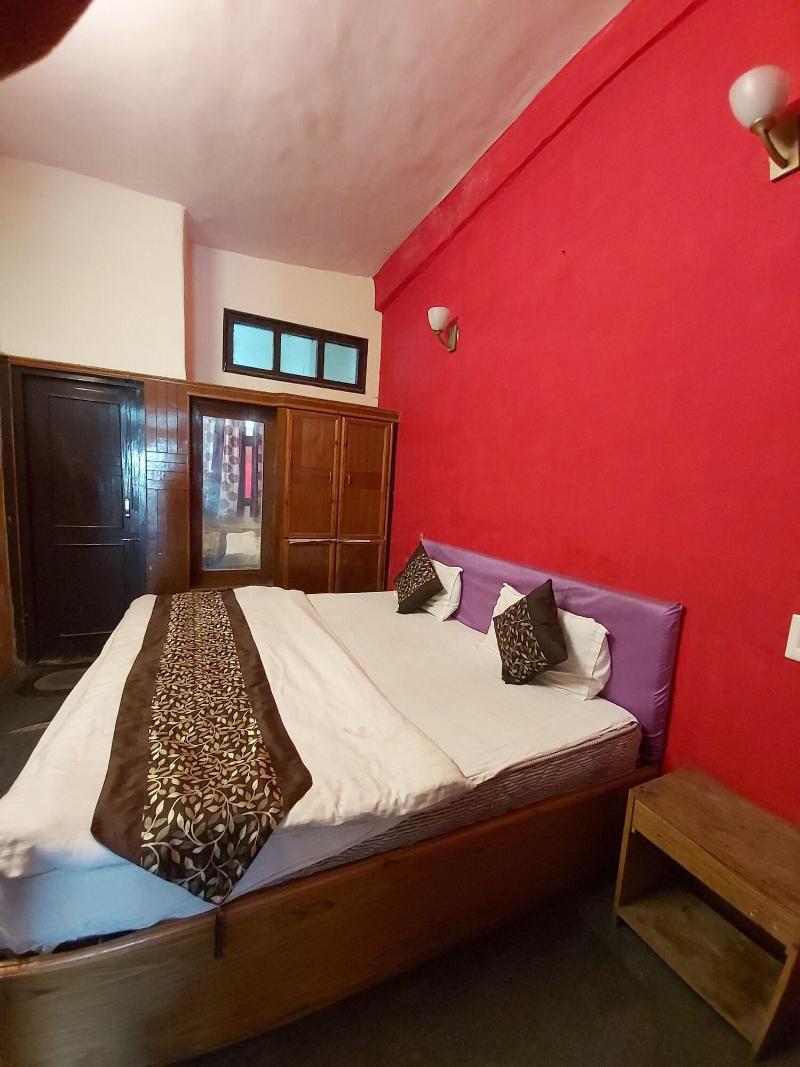 Goroomgo Lake View Mall Road Nainital — photo 14