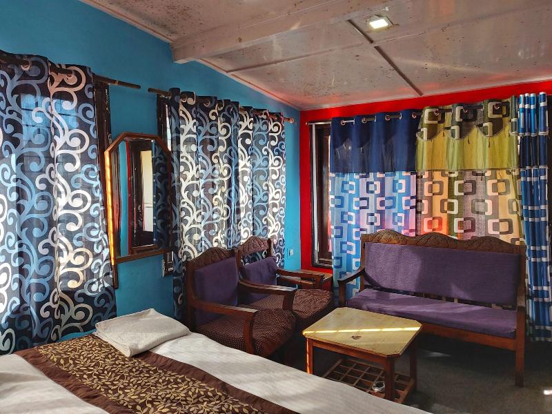 Goroomgo Lake View Mall Road Nainital — photo 13