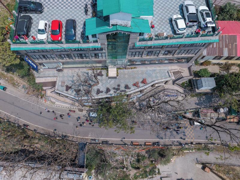Green Castle Mall Road image
