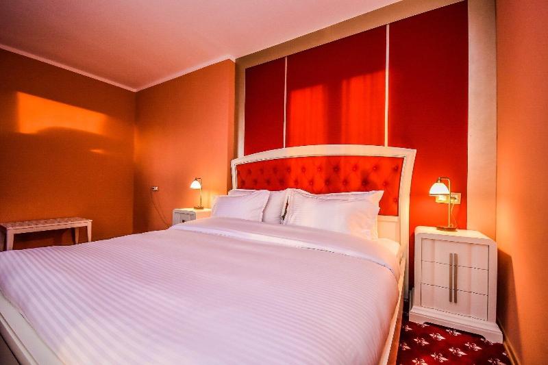 Hotel Plaza Oran image