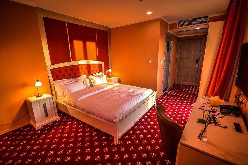 Hotel Plaza Oran image