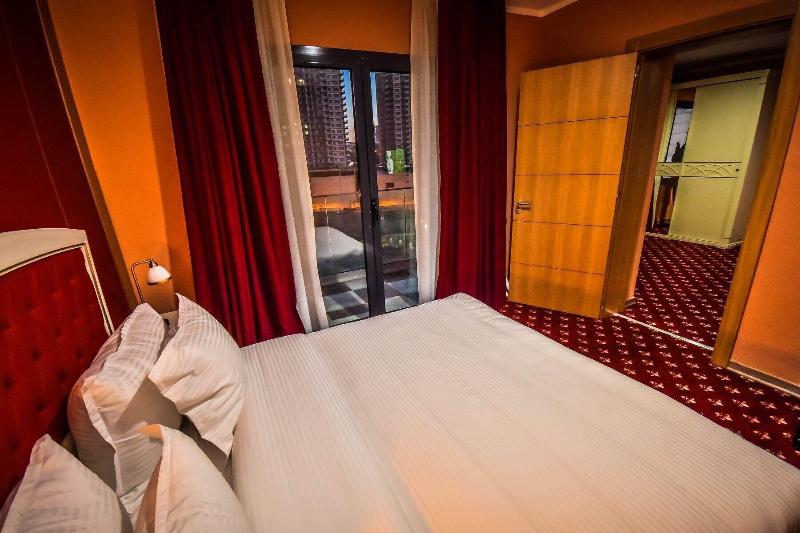 Hotel Plaza Oran image