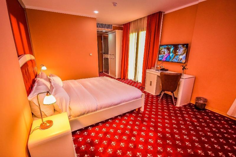 Hotel Plaza Oran image