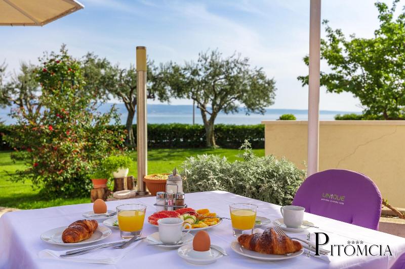 Villa Pitomcia Adults Only image