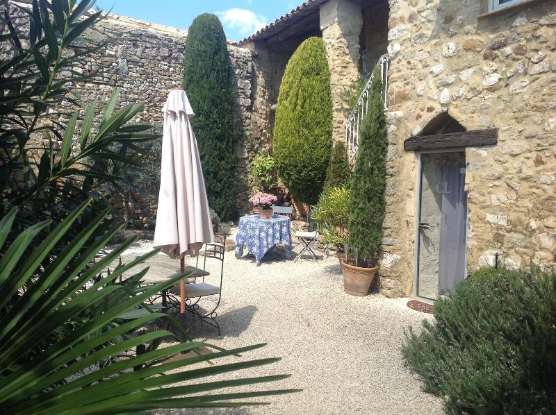 Maison D Ha Tes La Cour Des Lauriers image