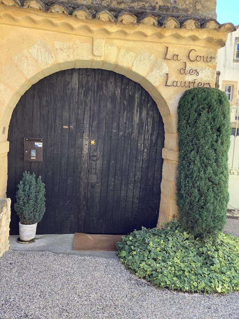 Maison D Ha Tes La Cour Des Lauriers image