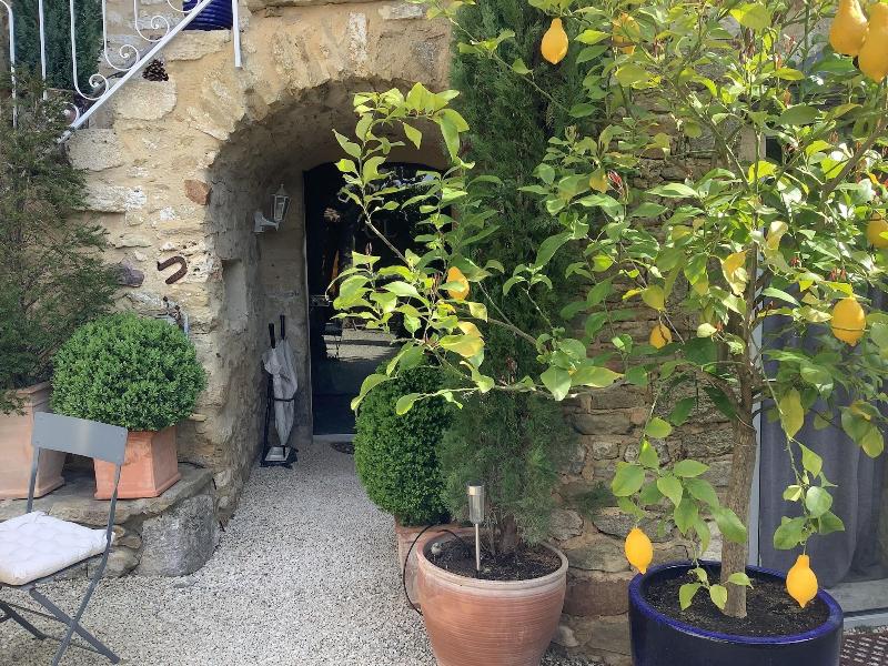Maison D Ha Tes La Cour Des Lauriers image