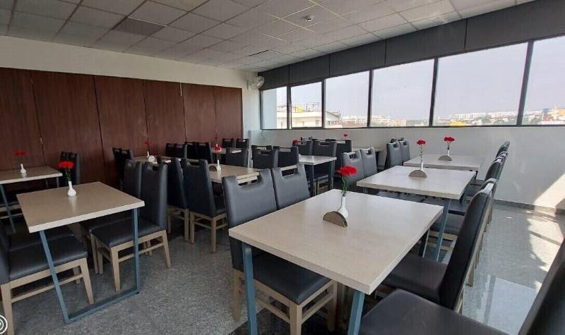 Parkwood Suites image