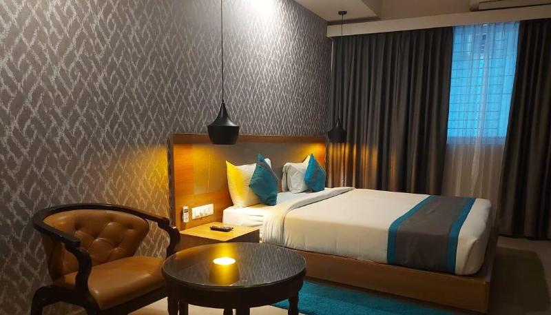 Parkwood Suites image