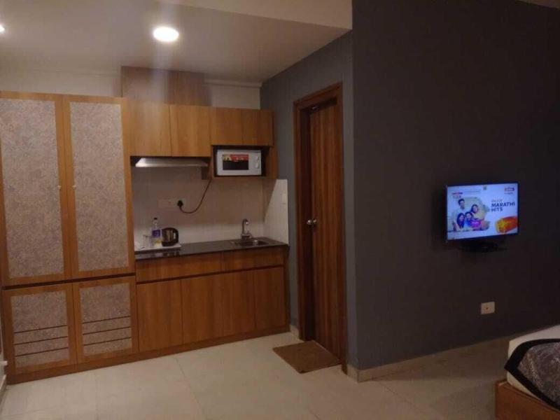 Parkwood Suites image