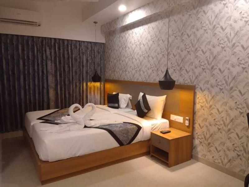 Parkwood Suites image