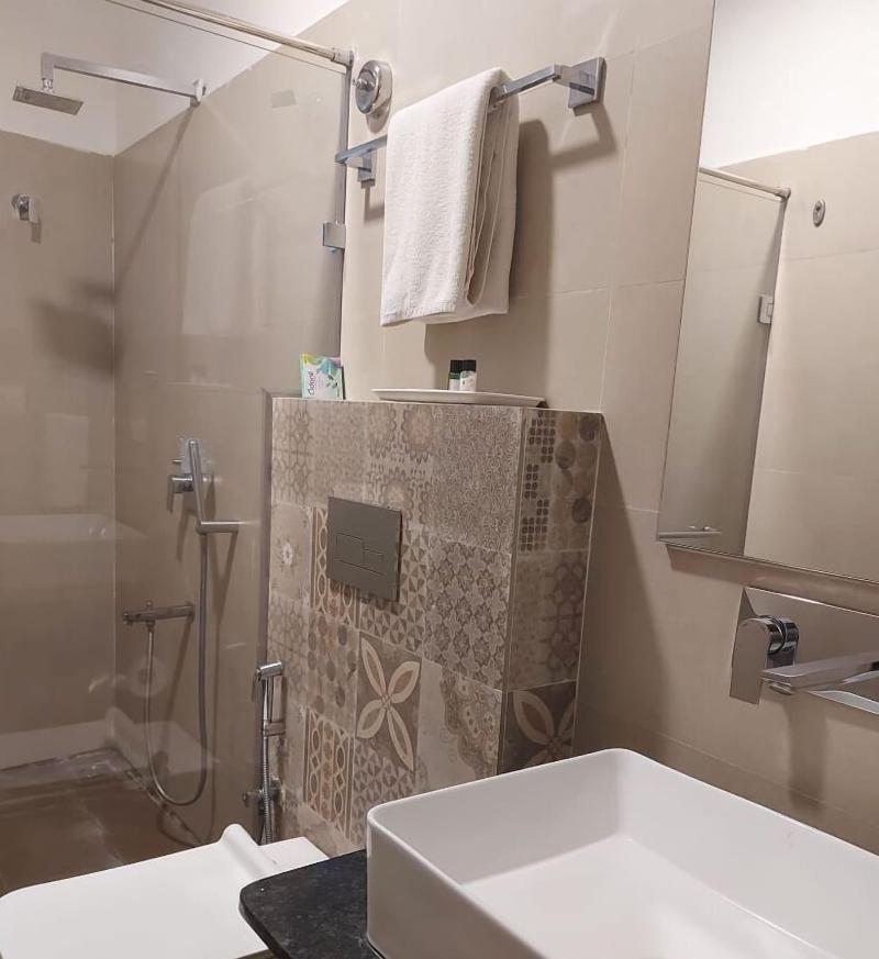 Parkwood Suites image