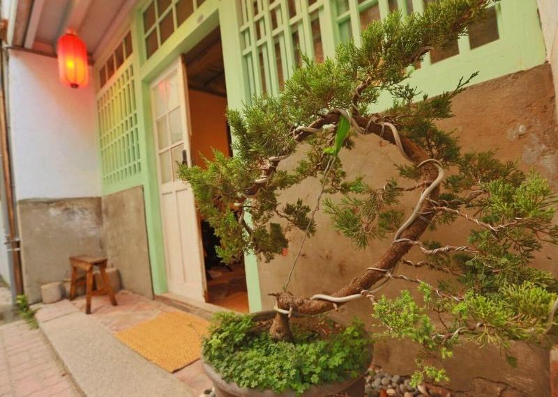 Moon House Tainan image