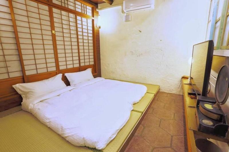 Moon House Tainan image