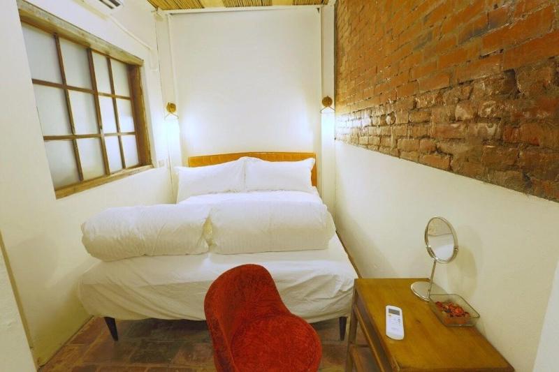 Moon House Tainan image