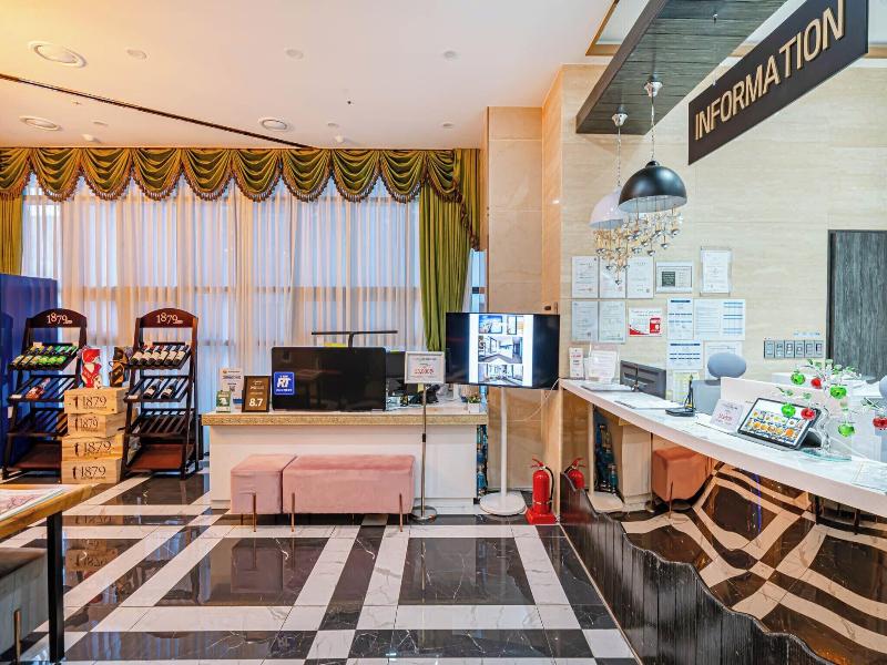 Griffin Bay Hotel image