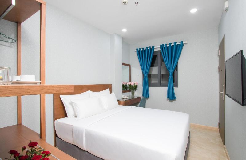 Piano Hotel image