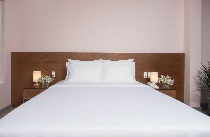 Piano Hotel image