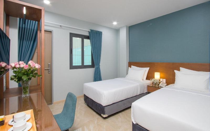 Piano Hotel image