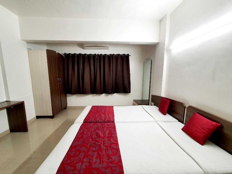 Hotel Bhooshan Airport Road image