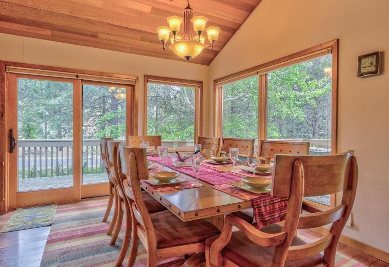 Tan Oak Lane 37 image