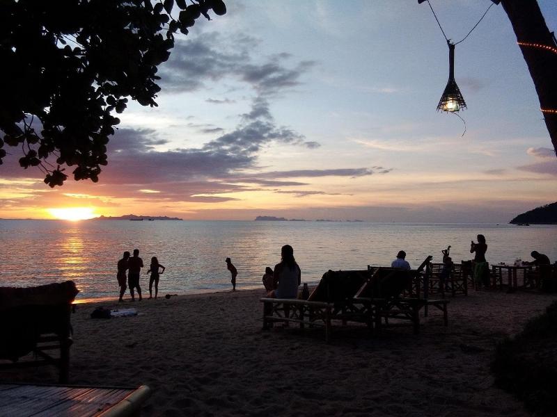 I Talay Beach Bar Cottage Taling Ngam image