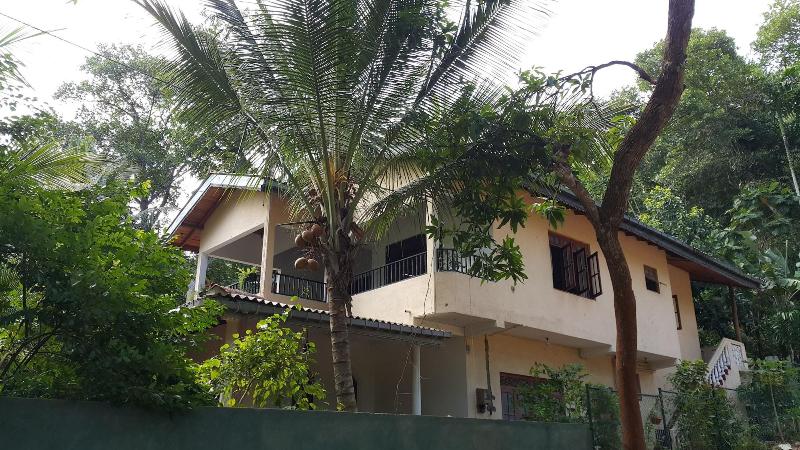Riverside Homestay Apartments image