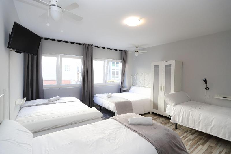 Pension Caldas image