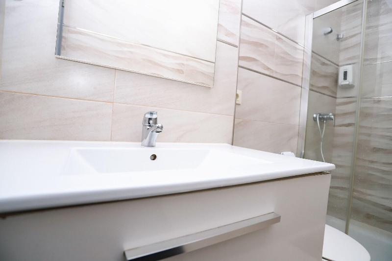 Pension Caldas image