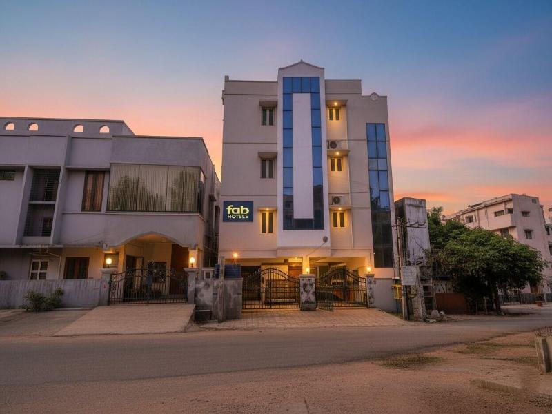 Fabhotel Aditya Yatri Nivas — general view