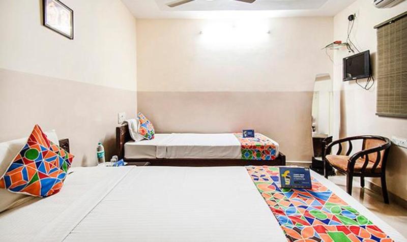 Fabhotel Aditya Yatri Nivas — exterior view