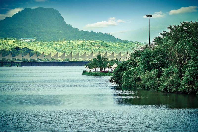 Aveda Suites At Aamby Valley City image