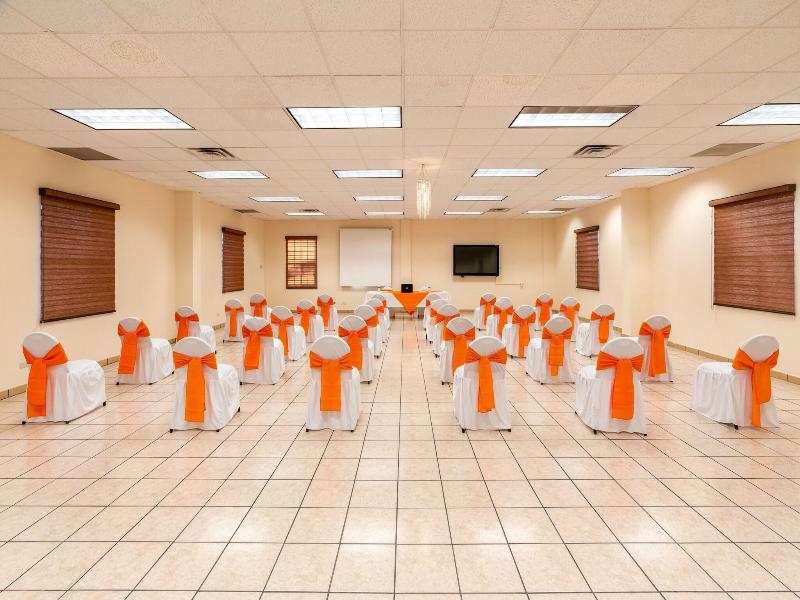 Hotel Sntenario image