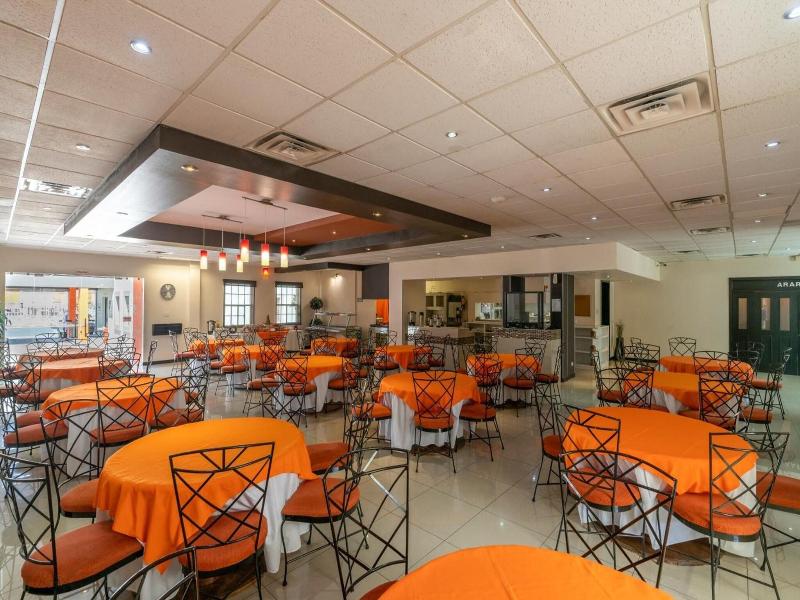 Hotel Sntenario image