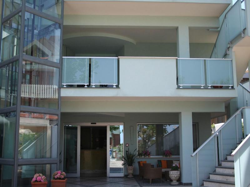 Hotel Diamante image