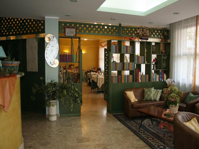 Hotel Diamante image