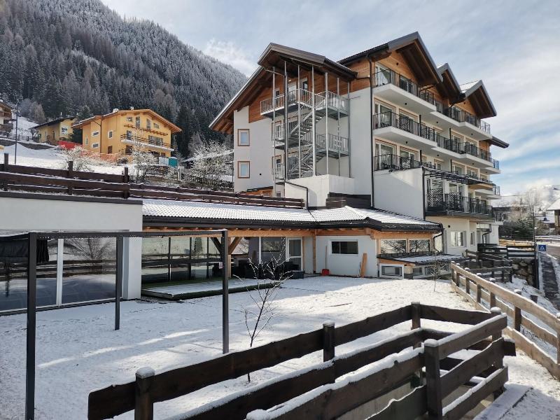 Active Alm Hotel image