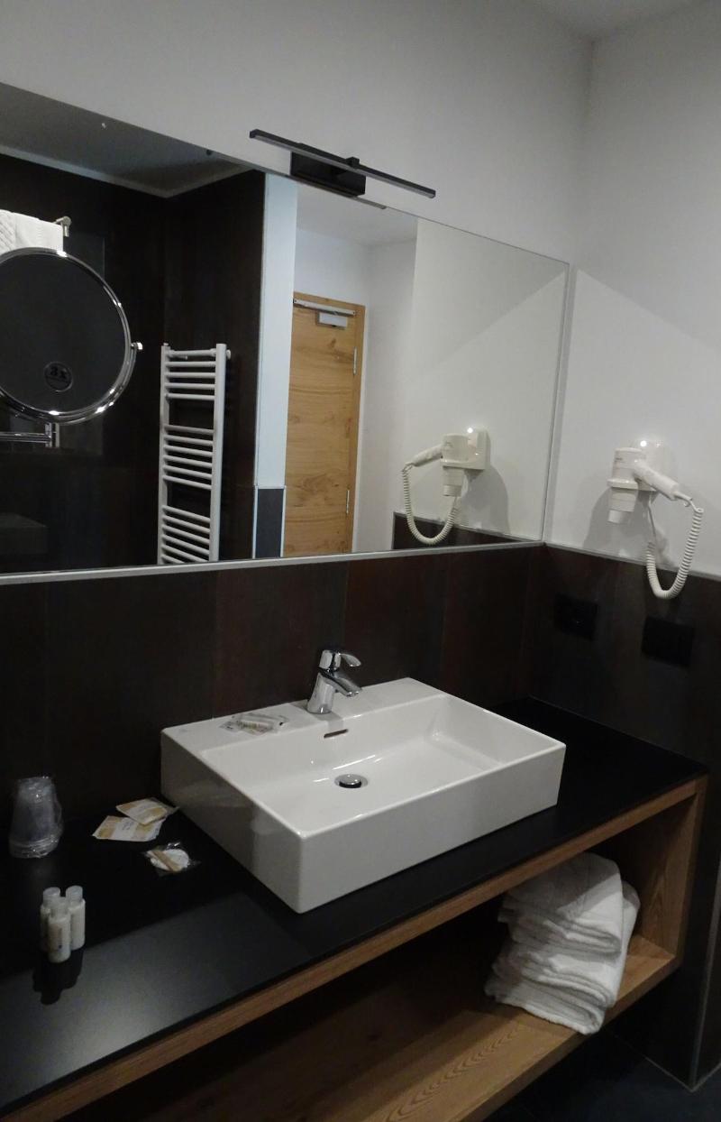 Active Alm Hotel image
