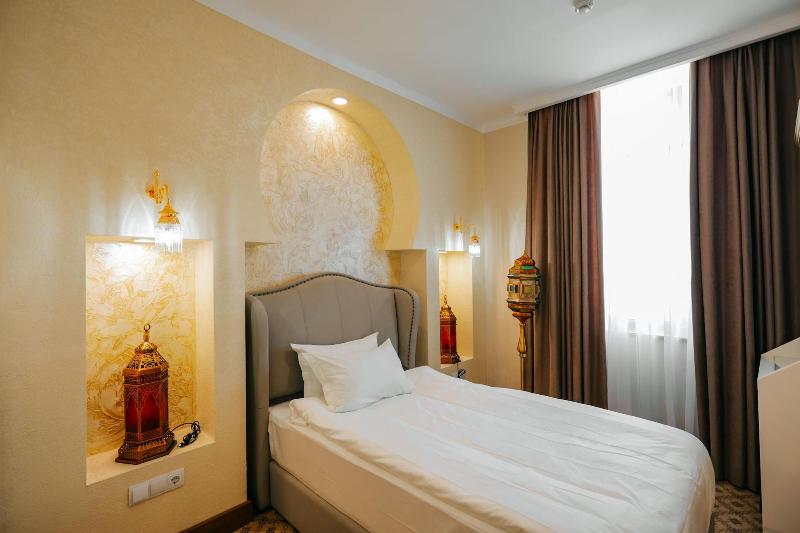 DOUBLE LUXURY