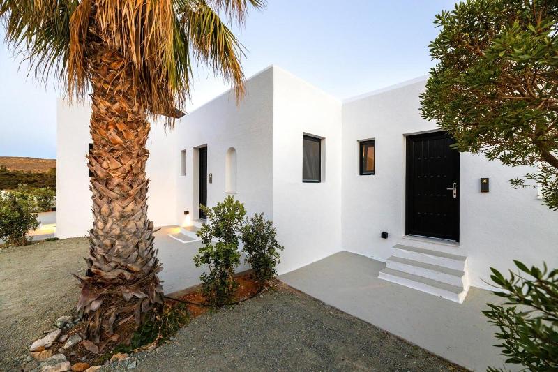 Omilos Beachfront House image
