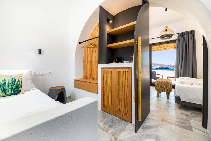 Omilos Beachfront House image