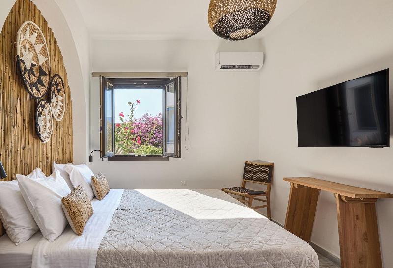 Omilos Beachfront House image