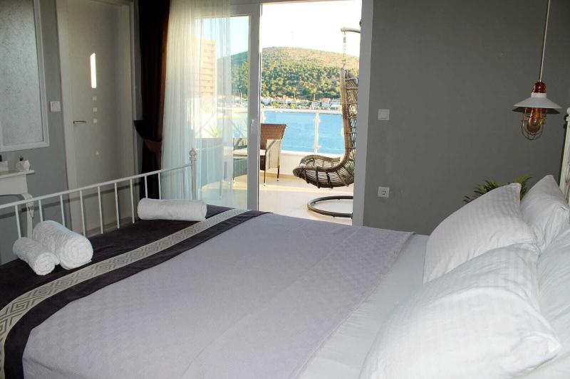 Viya Plus Cesme image