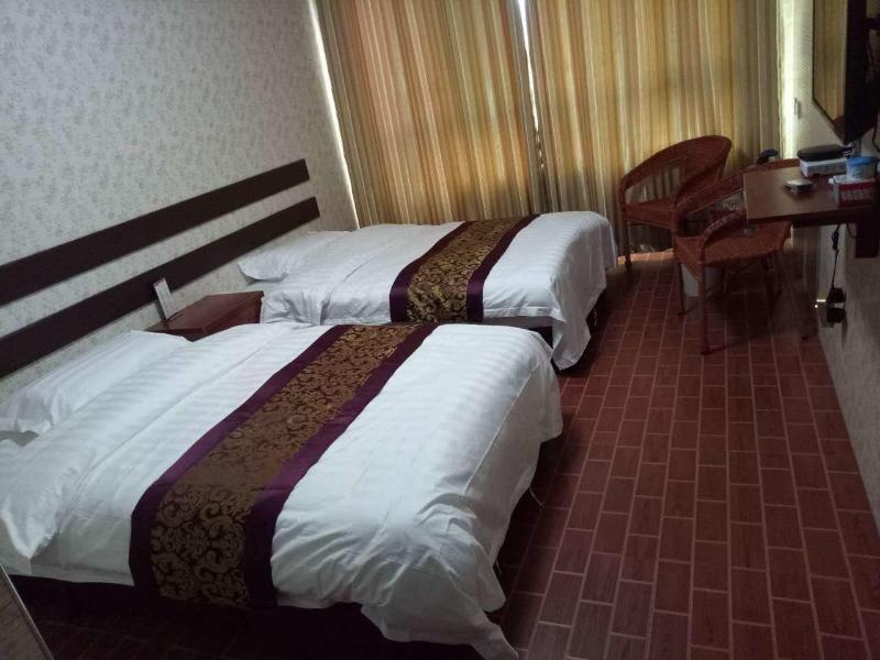 Huayun Business Hotel 3