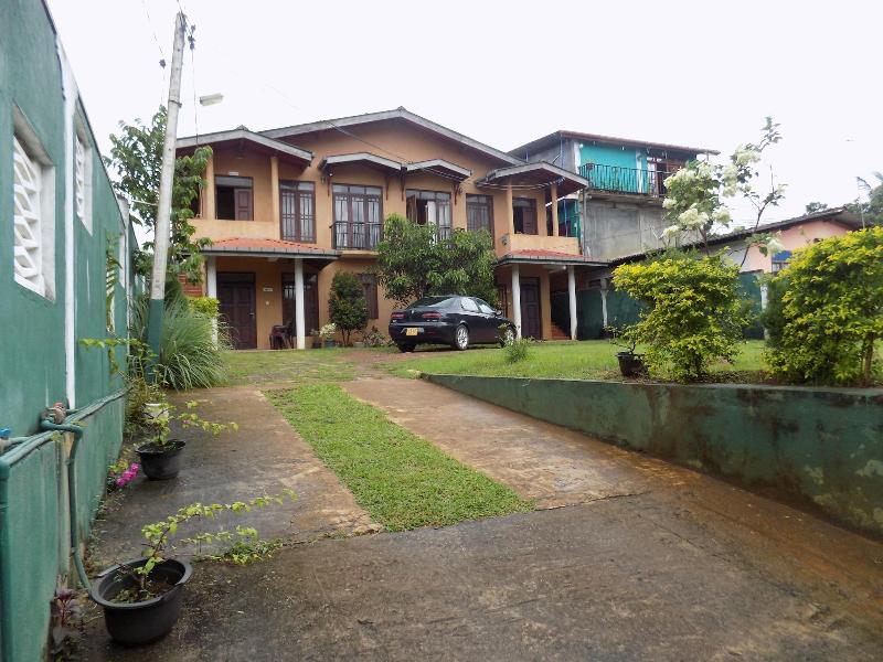 Hillsview Rest And Guest House image