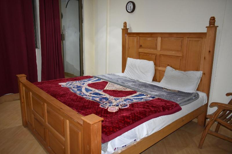 Hotel Kashmir Continental image