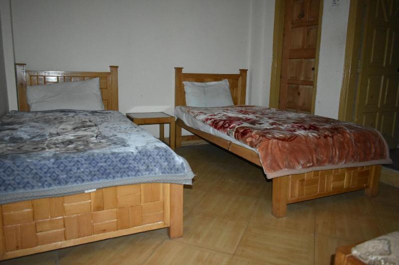 Hotel Kashmir Continental image