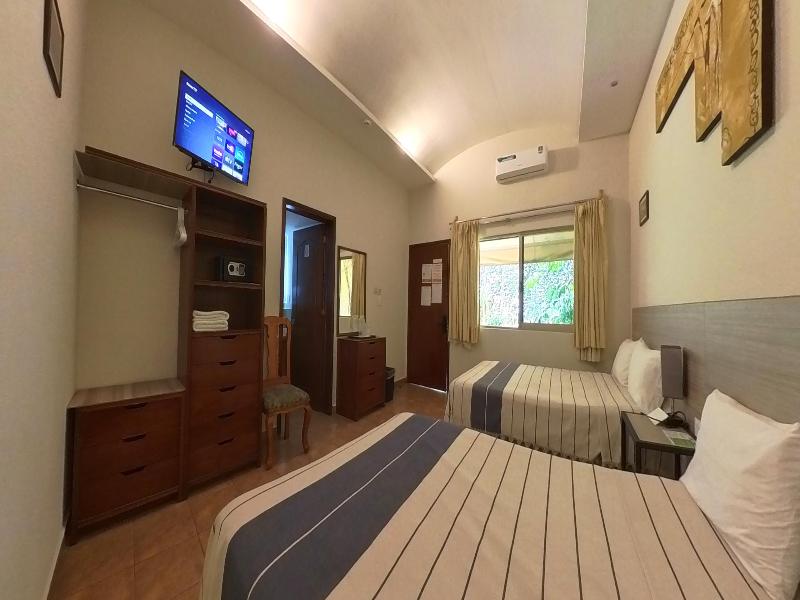 Hotel Don Nino image