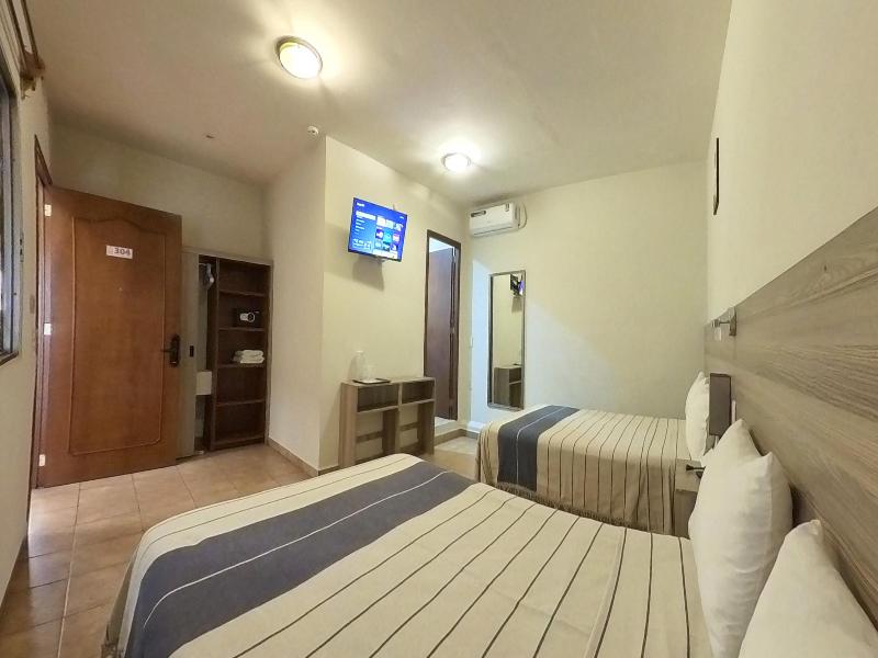 Hotel Don Nino image