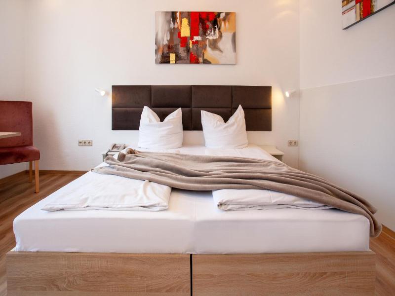 Relax Hotel Stuttgart image